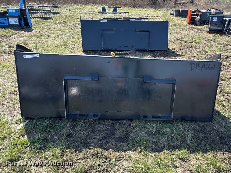 image for item EV7562 Skid steer bucket