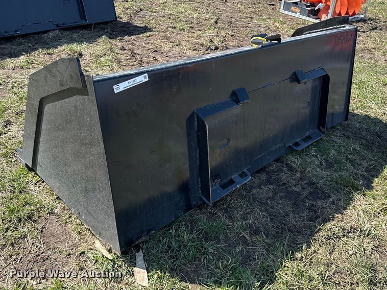 image for item EV7562 Skid steer bucket