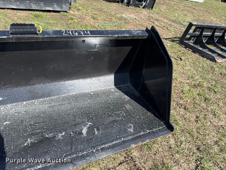 image for item EV7562 Skid steer bucket