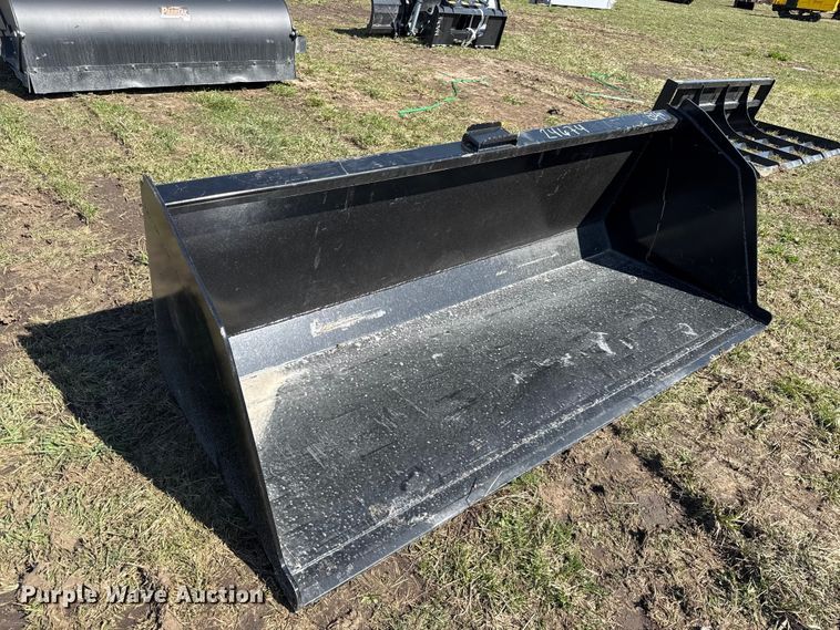 image for item EV7562 Skid steer bucket