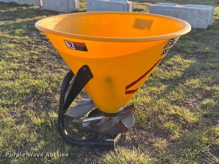image for item EV7623 Frontier SS3067B spreader