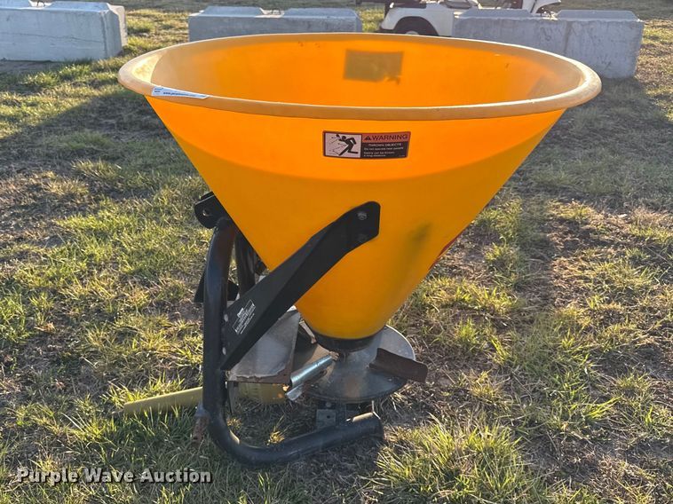 image for item EV7623 Frontier SS3067B spreader