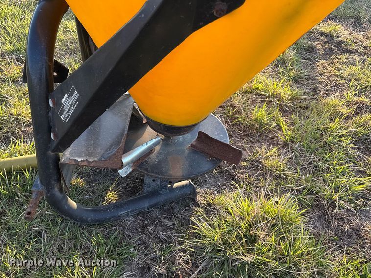 image for item EV7623 Frontier SS3067B spreader