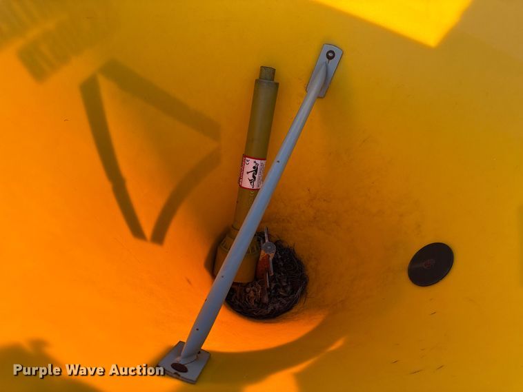 image for item EV7623 Frontier SS3067B spreader