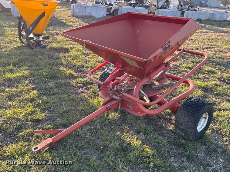 image for item EV7624 1995 Lely spreader
