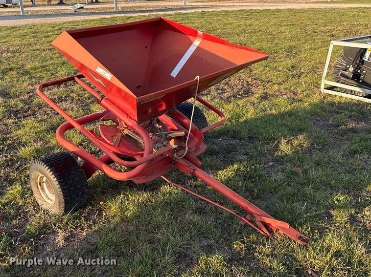 image for item EV7624 1995 Lely spreader