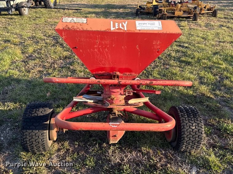 image for item EV7624 1995 Lely spreader