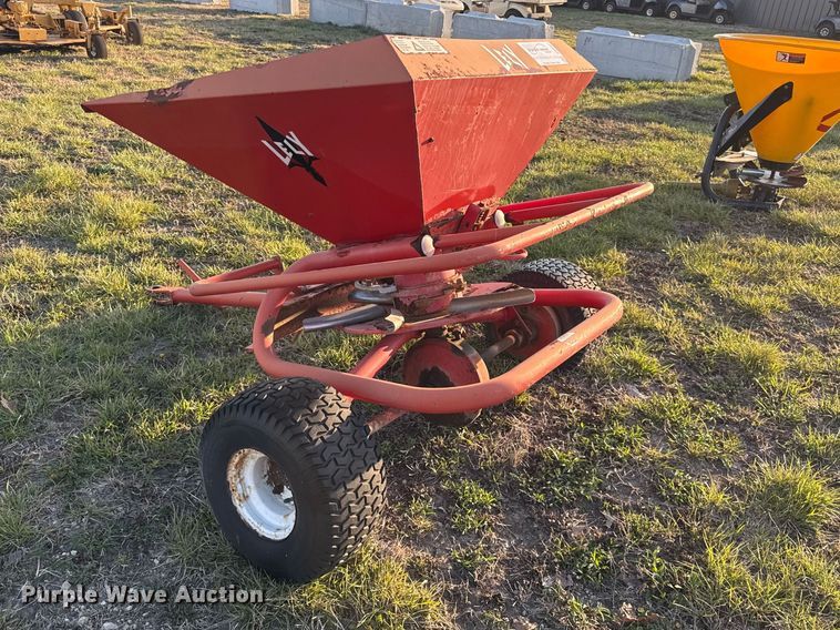 image for item EV7624 1995 Lely spreader