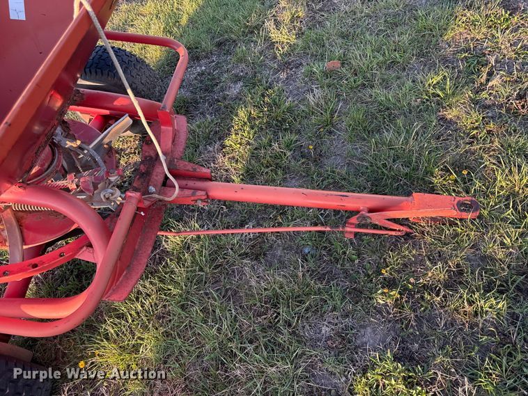 image for item EV7624 1995 Lely spreader