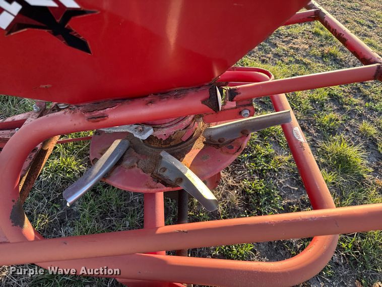 image for item EV7624 1995 Lely spreader