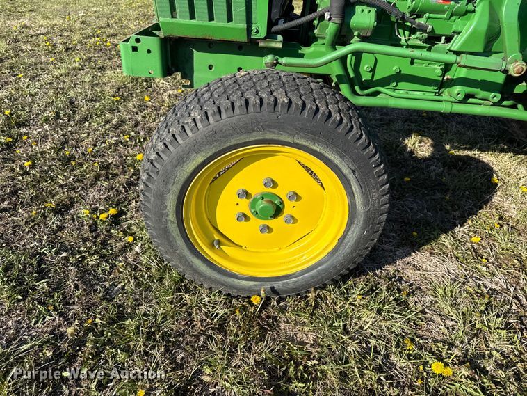 image for item EV7628 1993 John Deere 970 tractor