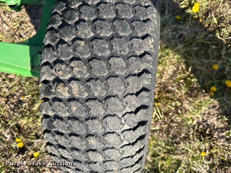 image for item EV7628 1993 John Deere 970 tractor