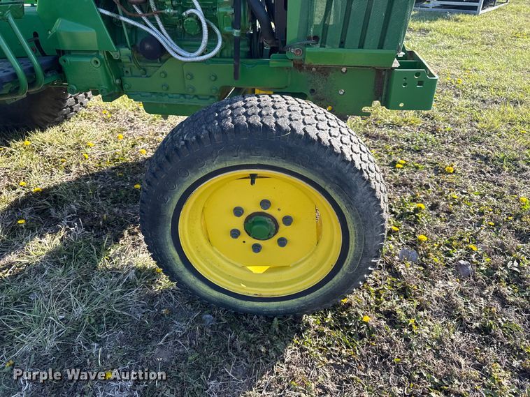 image for item EV7628 1993 John Deere 970 tractor