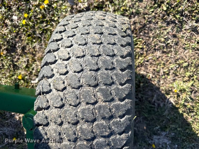 image for item EV7628 1993 John Deere 970 tractor