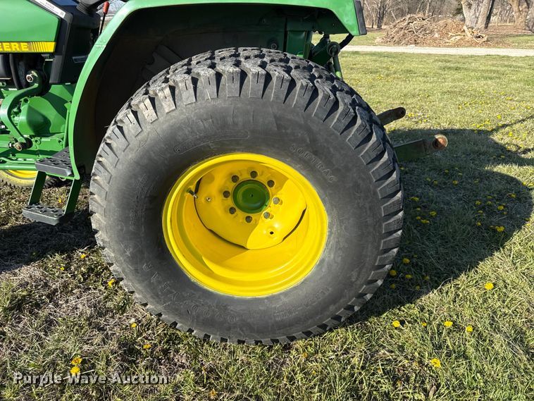 image for item EV7628 1993 John Deere 970 tractor