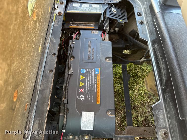 image for item EV7632 EZGO elite RXV golf cart