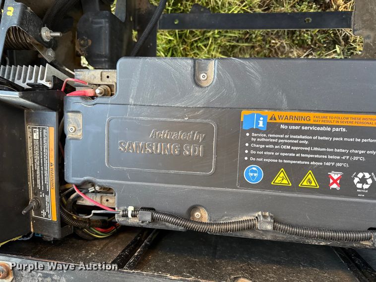 image for item EV7632 EZGO elite RXV golf cart