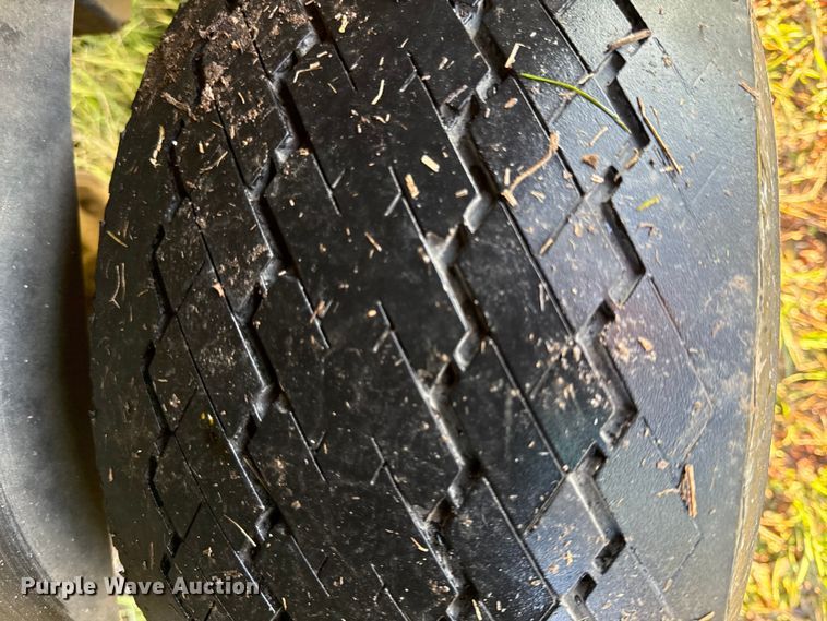 image for item EV7632 EZGO elite RXV golf cart