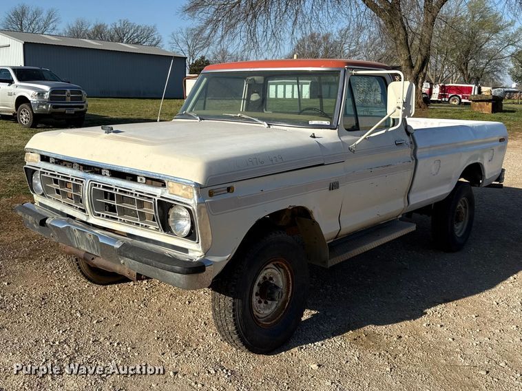 image for item EV7654 1976 Ford F250 pickup truck