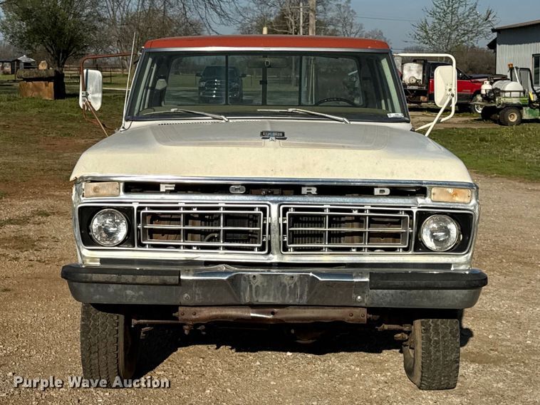 image for item EV7654 1976 Ford F250 pickup truck