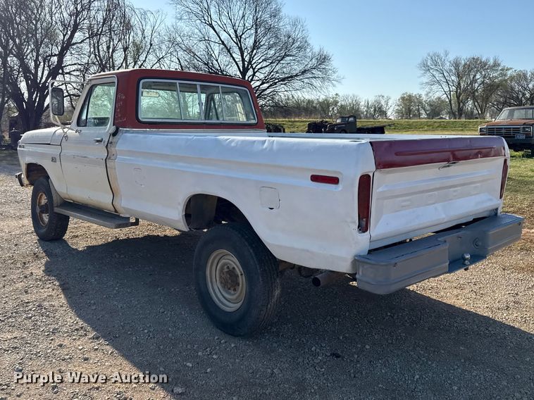 image for item EV7654 1976 Ford F250 pickup truck