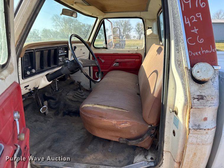 image for item EV7654 1976 Ford F250 pickup truck