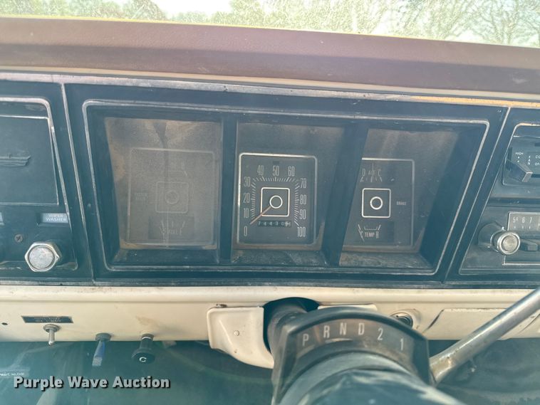 image for item EV7654 1976 Ford F250 pickup truck