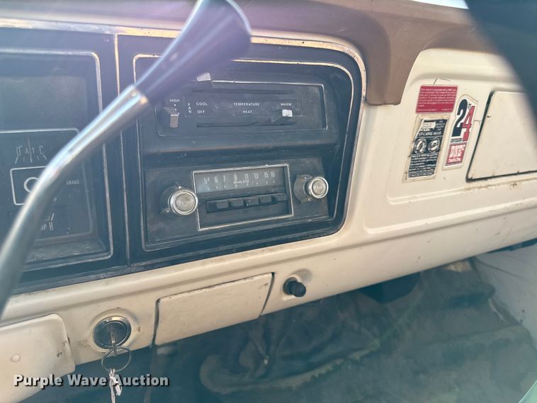 image for item EV7654 1976 Ford F250 pickup truck