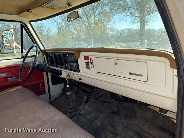 image for item EV7654 1976 Ford F250 pickup truck