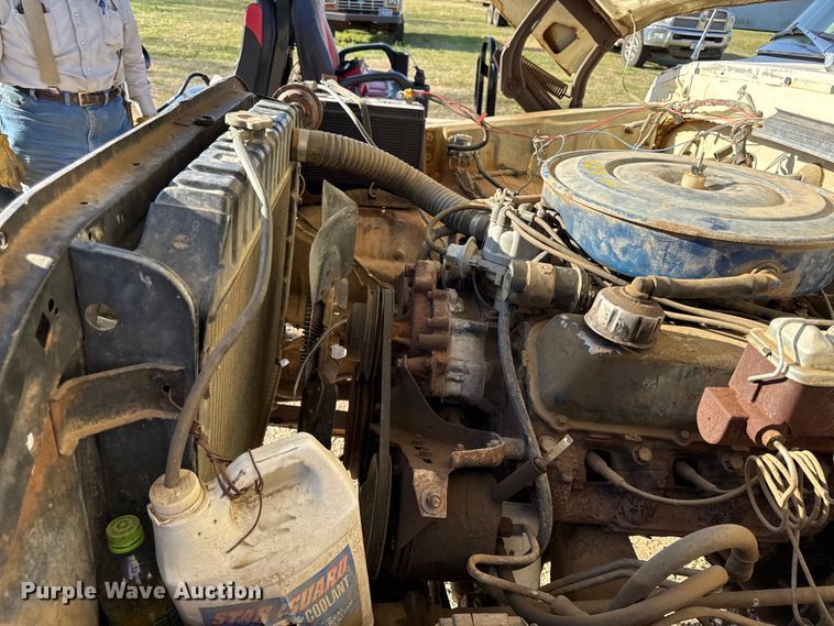 image for item EV7654 1976 Ford F250 pickup truck