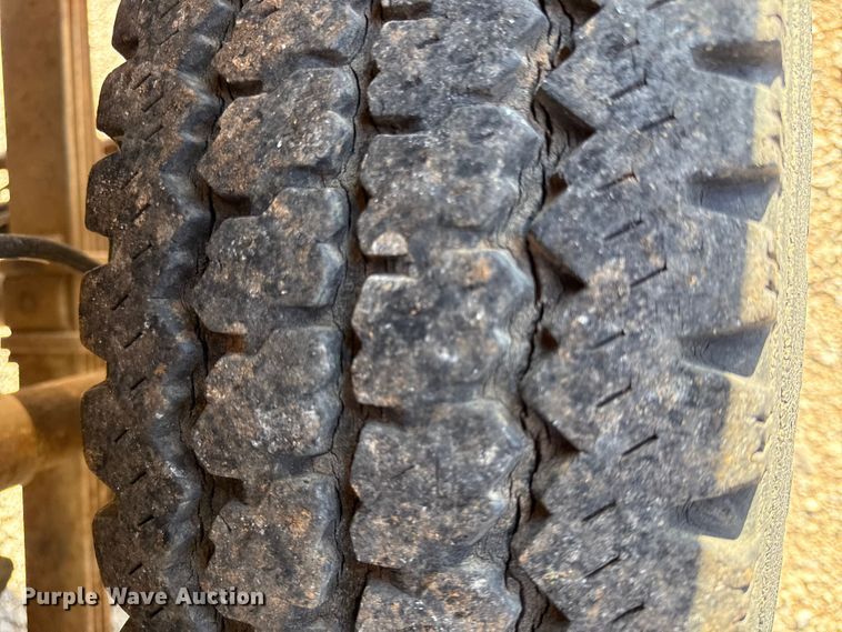 image for item EV7654 1976 Ford F250 pickup truck