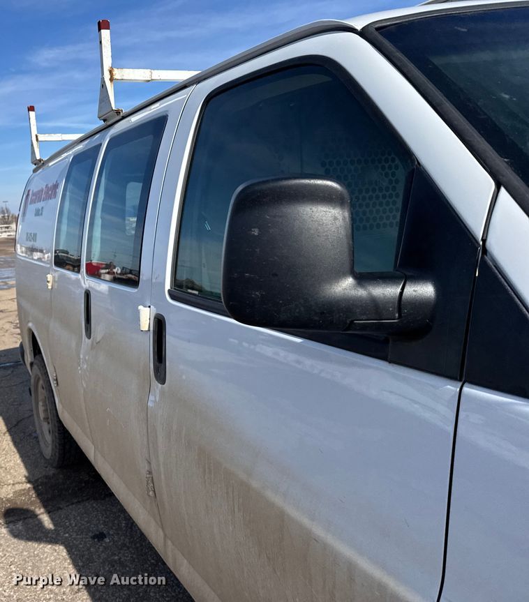 image for item FB0723 2015 Chevrolet Express 2500 van