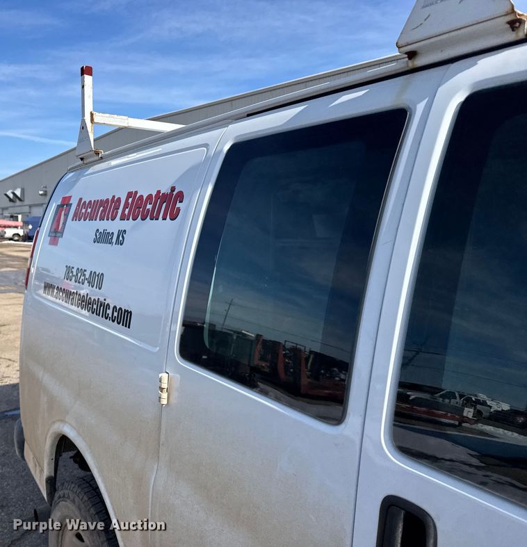 image for item FB0723 2015 Chevrolet Express 2500 van