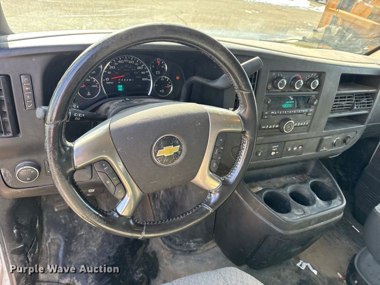 image for item FB0723 2015 Chevrolet Express 2500 van