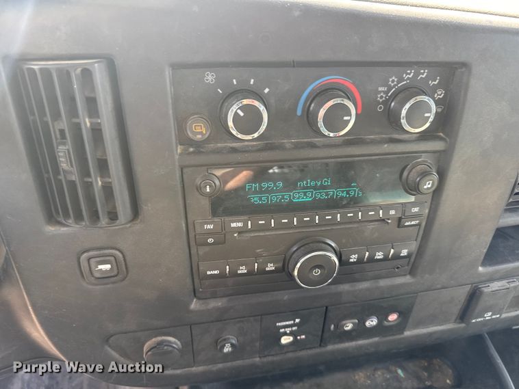 image for item FB0723 2015 Chevrolet Express 2500 van