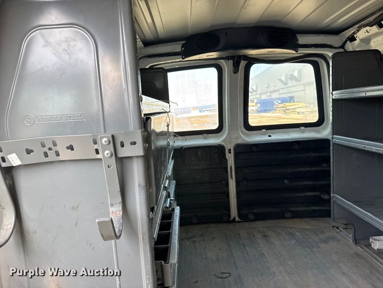 image for item FB0723 2015 Chevrolet Express 2500 van