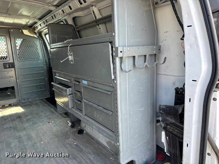 image for item FB0723 2015 Chevrolet Express 2500 van