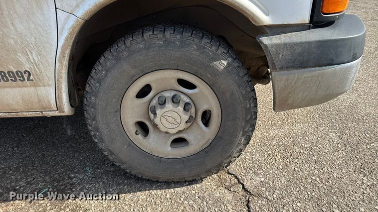 image for item FB0723 2015 Chevrolet Express 2500 van