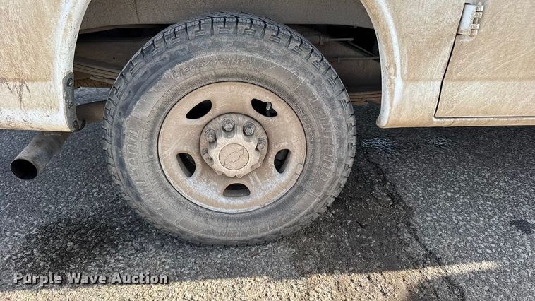 image for item FB0723 2015 Chevrolet Express 2500 van