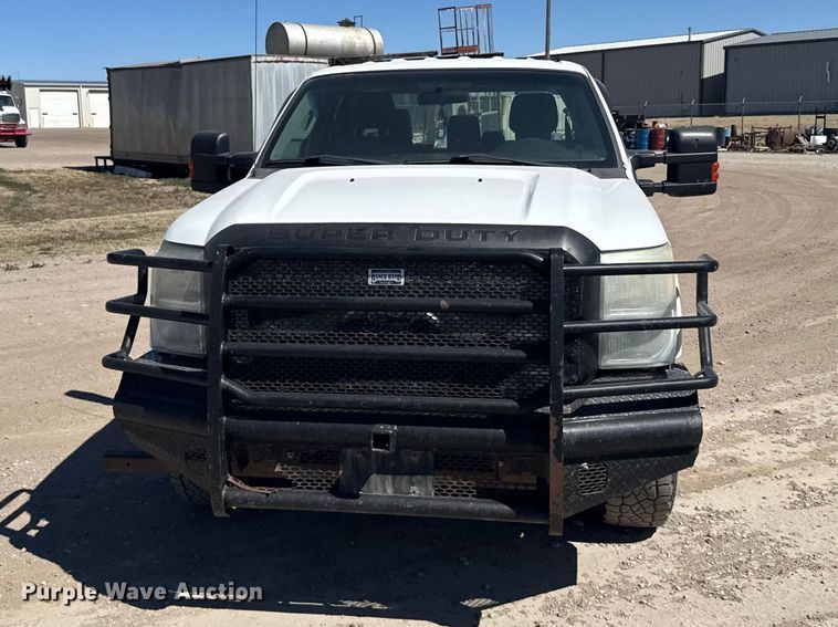 image for item FB0959 2011 Ford F250 Super Duty Crew Cab pickup truck