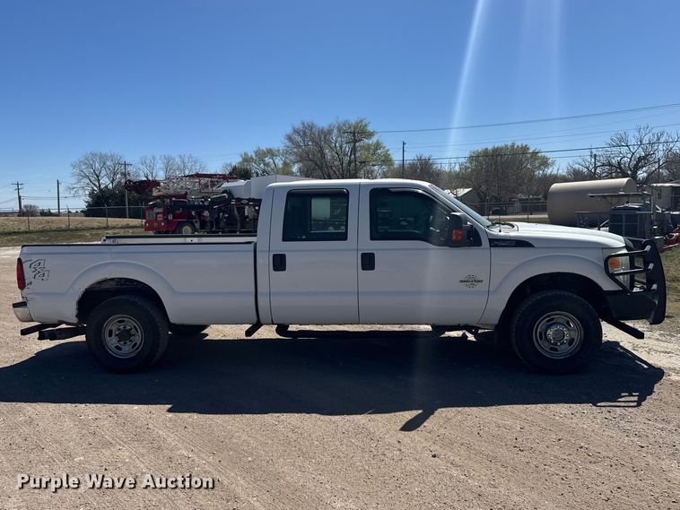 image for item FB0959 2011 Ford F250 Super Duty Crew Cab pickup truck