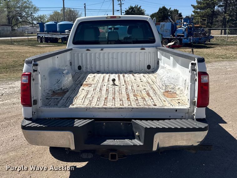 image for item FB0959 2011 Ford F250 Super Duty Crew Cab pickup truck