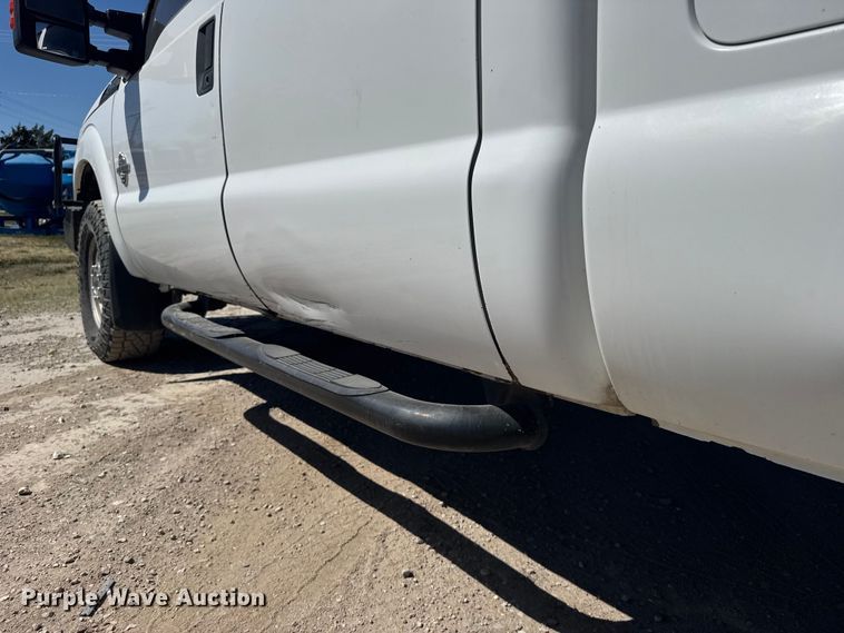 image for item FB0959 2011 Ford F250 Super Duty Crew Cab pickup truck
