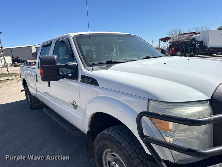 image for item FB0959 2011 Ford F250 Super Duty Crew Cab pickup truck