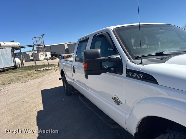 image for item FB0959 2011 Ford F250 Super Duty Crew Cab pickup truck