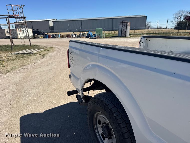 image for item FB0959 2011 Ford F250 Super Duty Crew Cab pickup truck