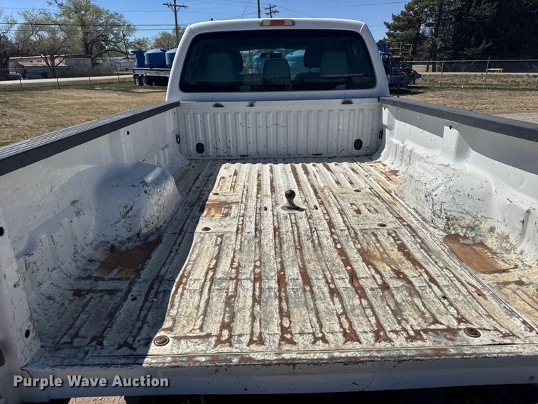 image for item FB0959 2011 Ford F250 Super Duty Crew Cab pickup truck