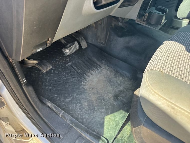 image for item FB0959 2011 Ford F250 Super Duty Crew Cab pickup truck