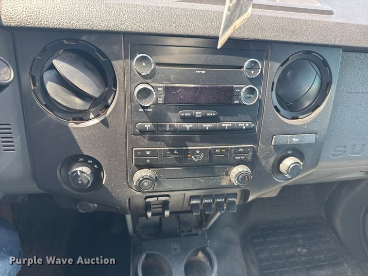 image for item FB0959 2011 Ford F250 Super Duty Crew Cab pickup truck