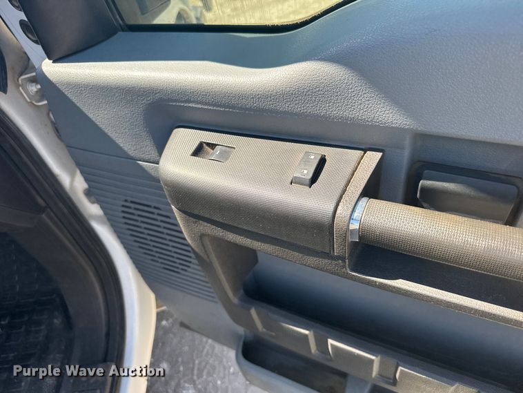 image for item FB0959 2011 Ford F250 Super Duty Crew Cab pickup truck